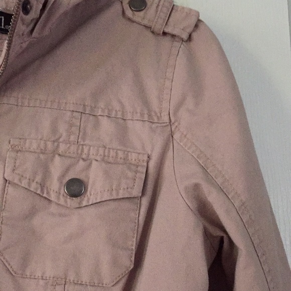 Jacket - Picture 3 of 4